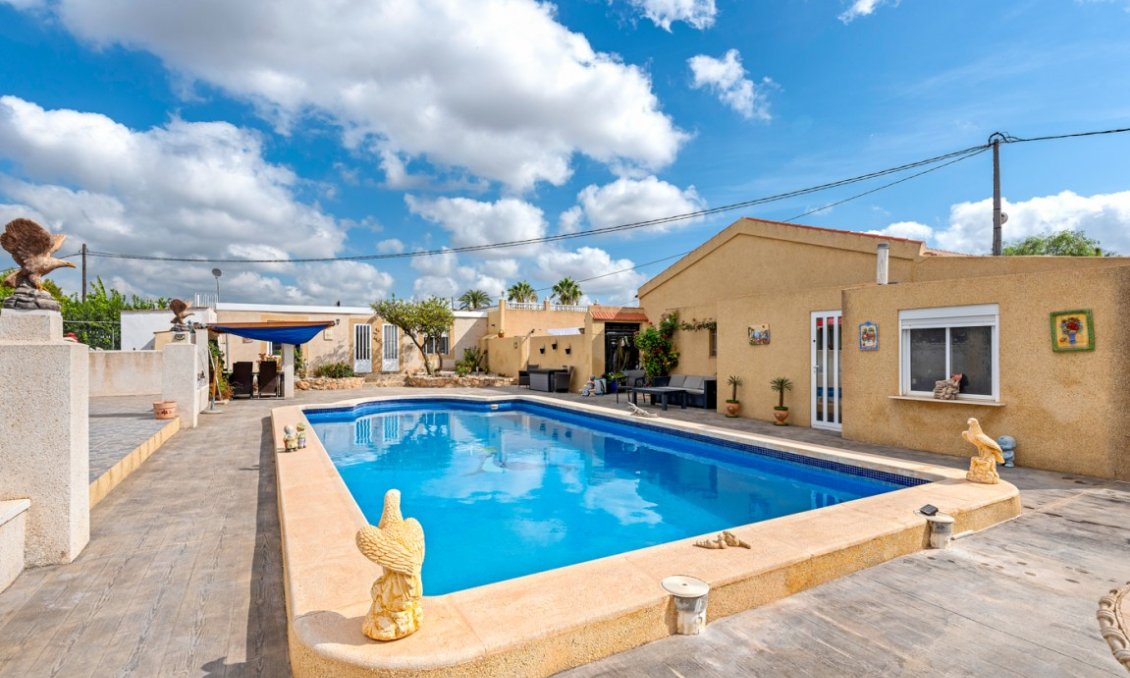 Segunda mano - Villa -
Los Montesinos - Costa Blanca