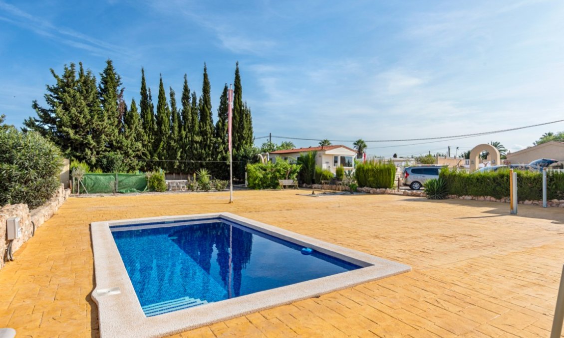 Segunda mano - Villa -
Los Montesinos - Costa Blanca