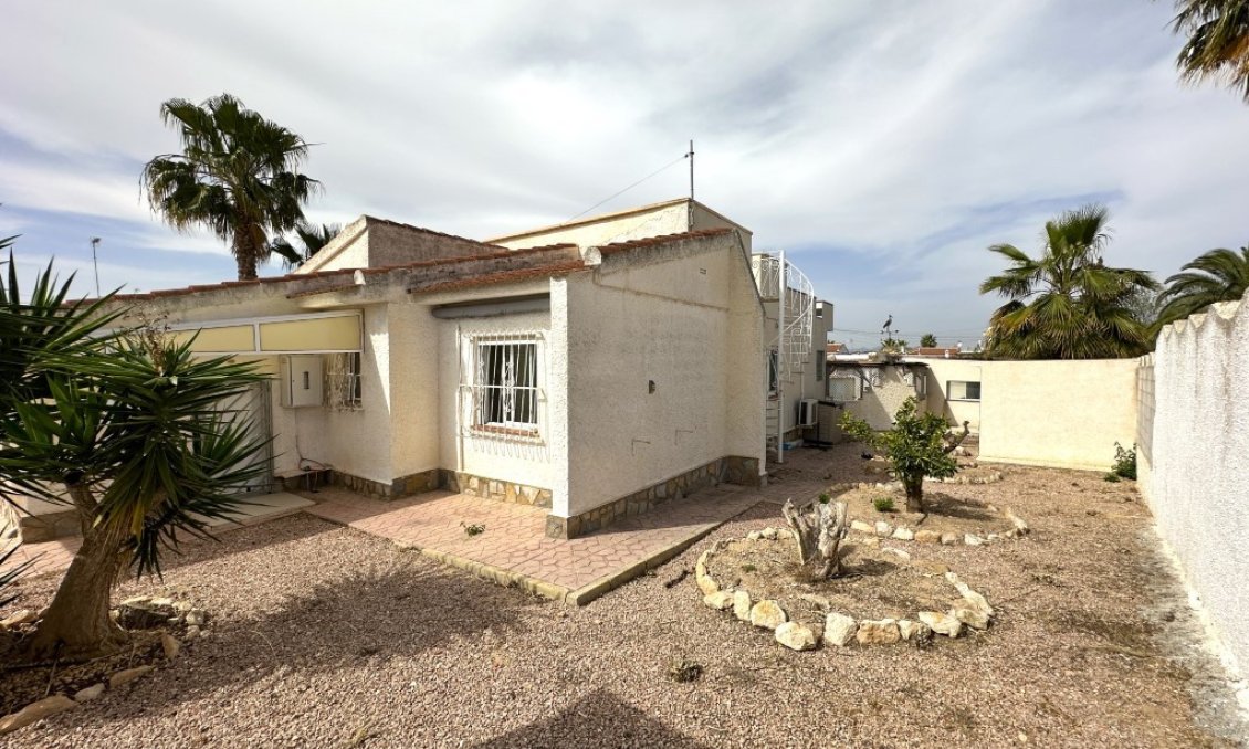 Segunda mano - Villa -
Ciudad Quesada - Costa Blanca