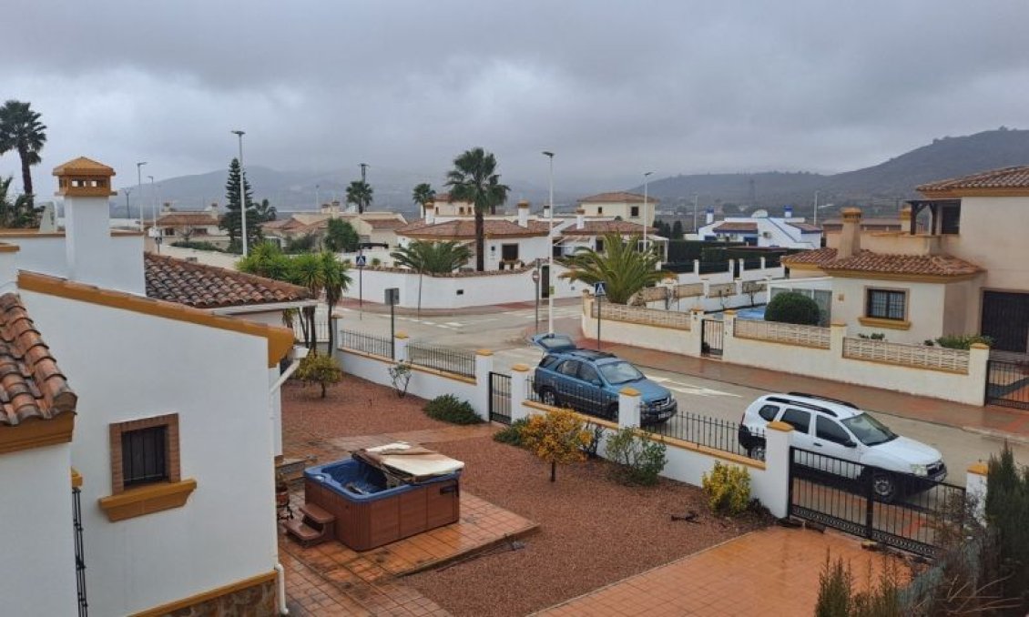 Segunda mano - Villa -
Hondón de las Nieves - Inland