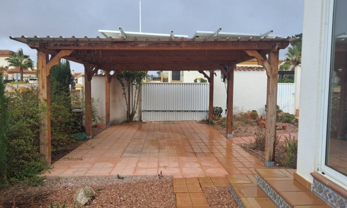 Segunda mano - Villa -
Hondón de las Nieves - Inland