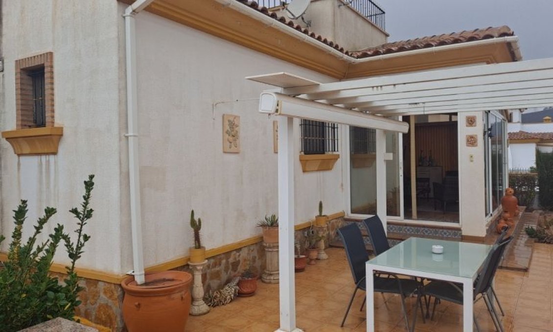 Segunda mano - Villa -
Hondón de las Nieves - Inland