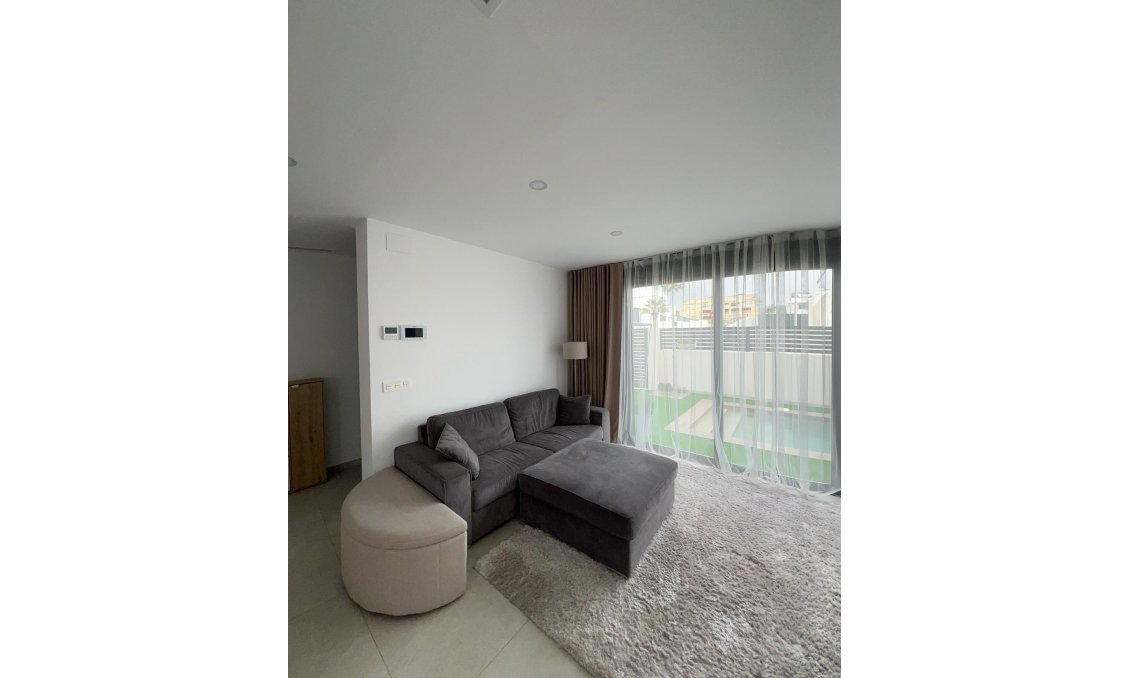 Revente - Villa -
Benijofar