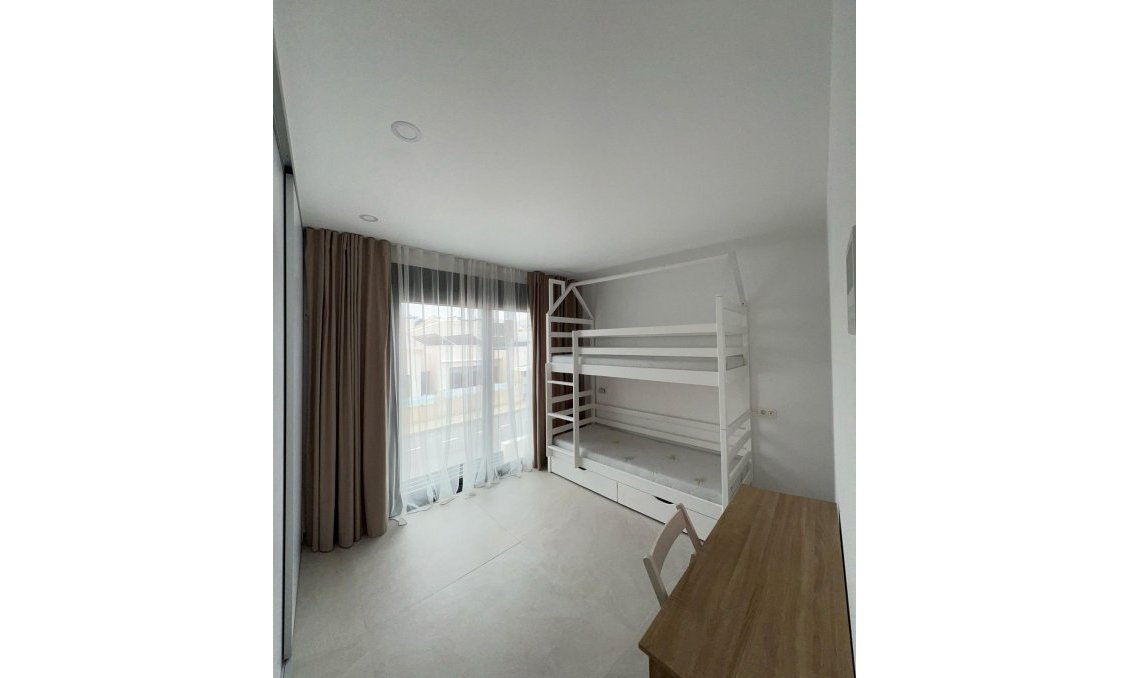 Revente - Villa -
Benijofar