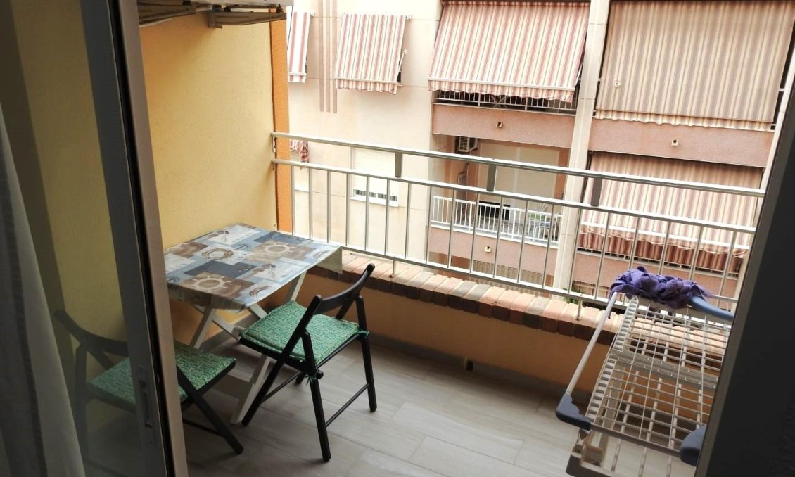 Segunda mano - Apartamento -
Torrevieja - Playa del Cura