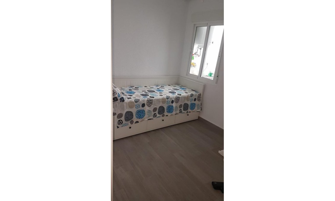 Segunda mano - Apartamento -
Torrevieja - Playa del Cura