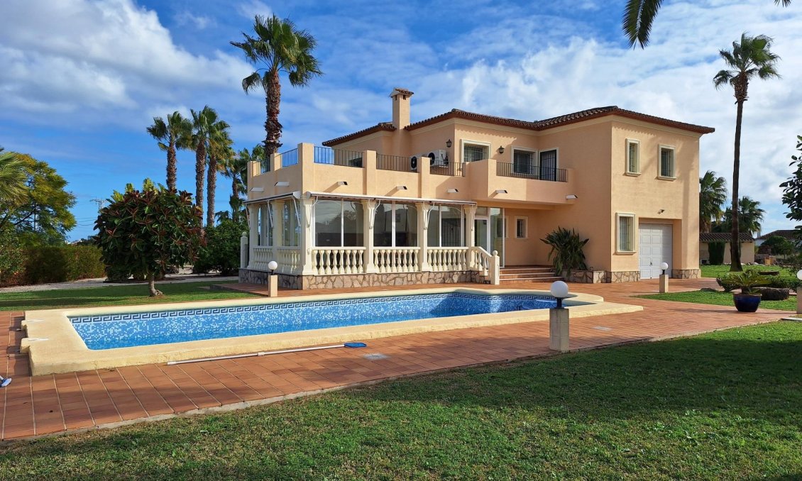 Segunda mano - Villa -
Denia - Las Marinas