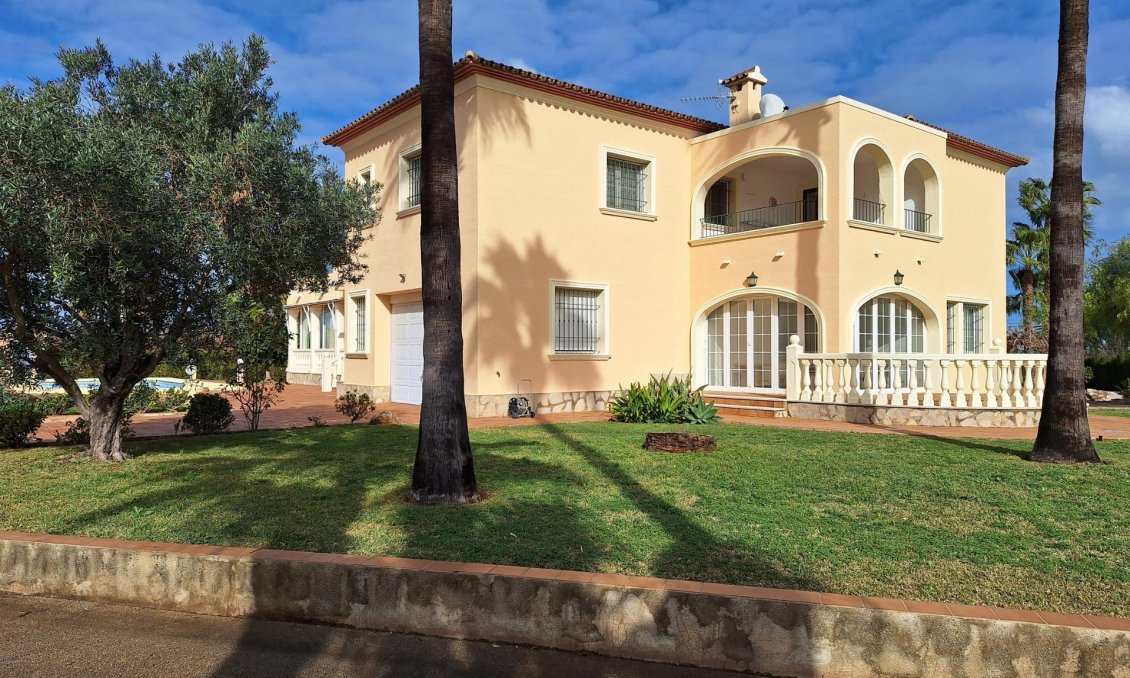Segunda mano - Villa -
Denia - Las Marinas