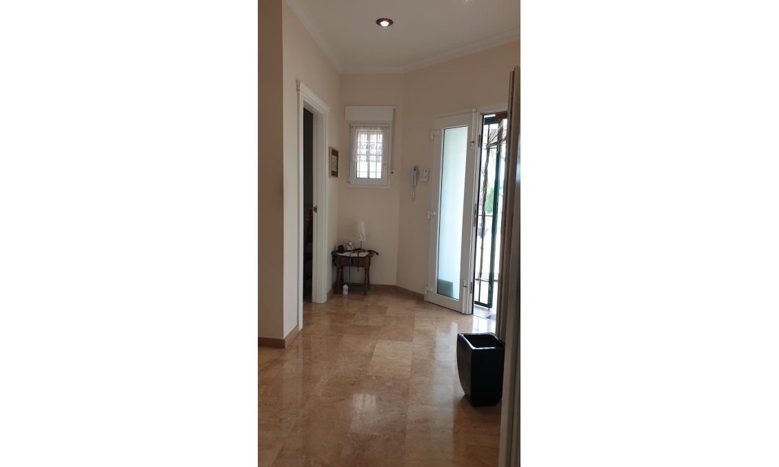 Segunda mano - Villa -
Denia - Las Marinas