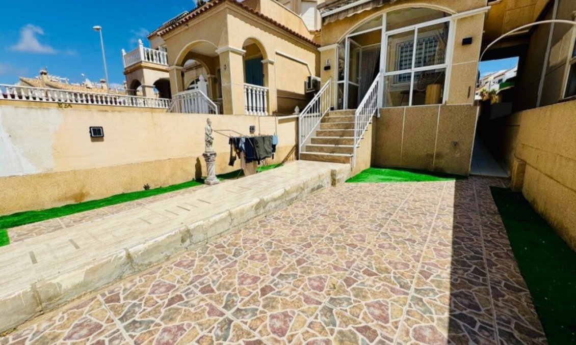Segunda mano - Town House -
Los Altos - Costa Blanca