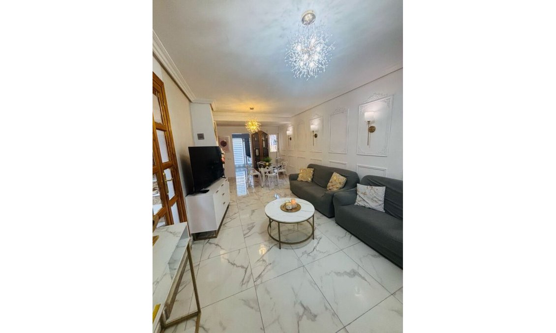 Segunda mano - Town House -
Los Altos - Costa Blanca