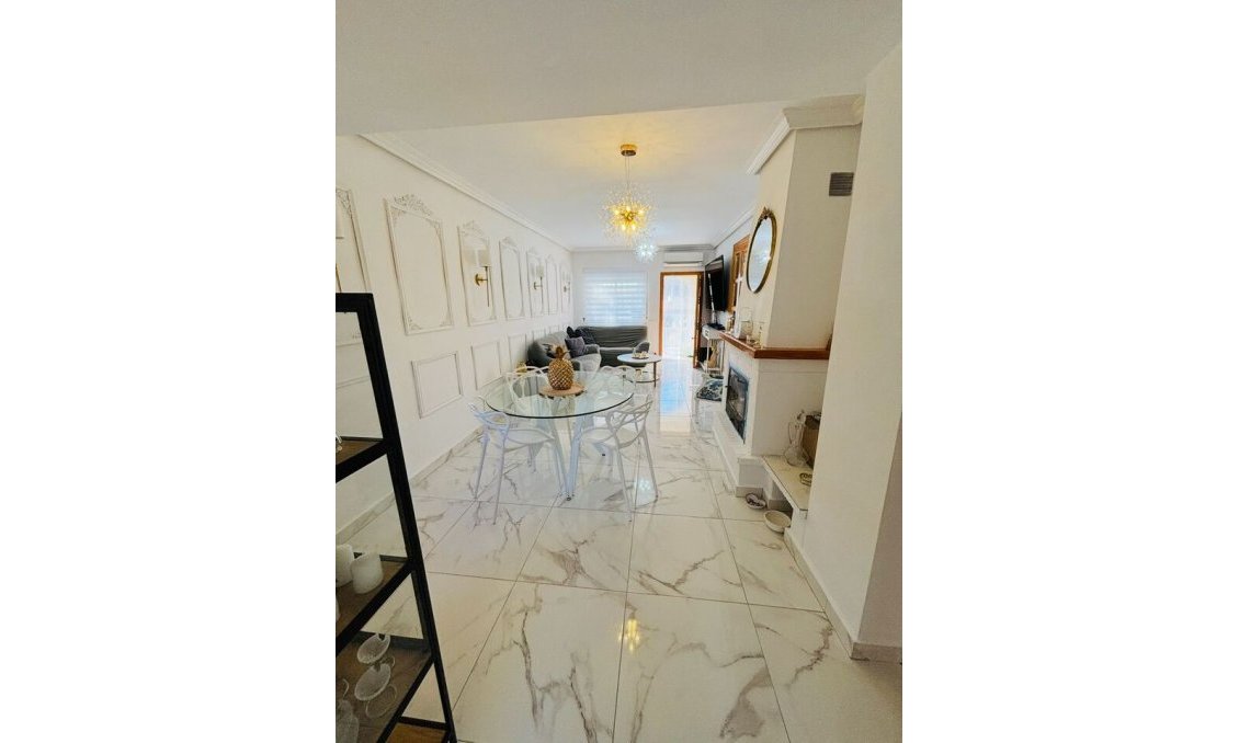 Segunda mano - Town House -
Los Altos - Costa Blanca