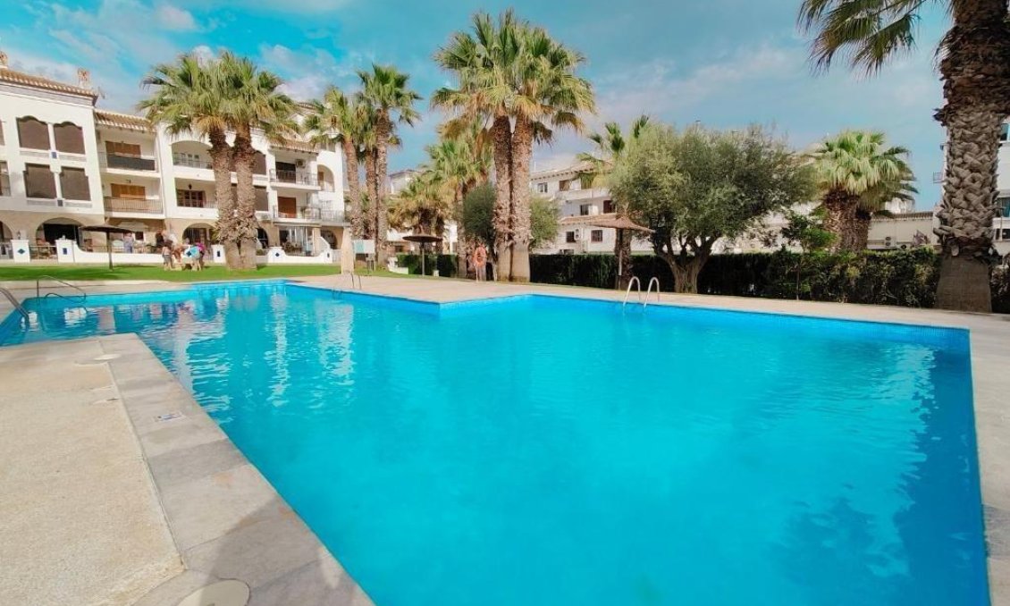 Segunda mano - Apartamento -
Orihuela Costa - Villamartín
