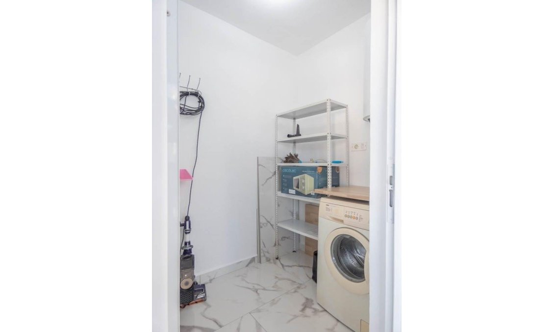 Segunda mano - Apartamento -
Orihuela Costa - Villamartín
