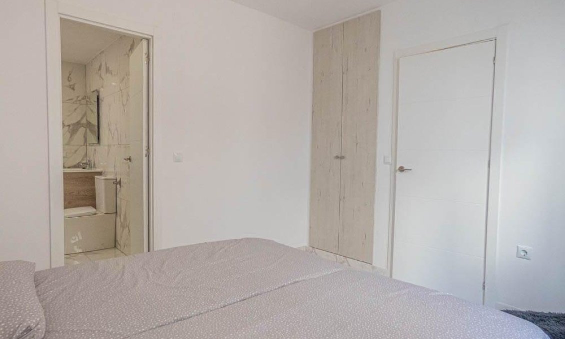 Segunda mano - Apartamento -
Orihuela Costa - Villamartín