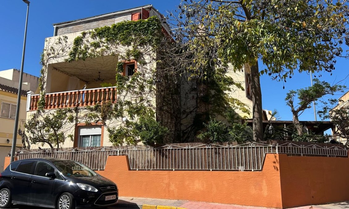 Segunda mano - Villa -
Los Montesinos - Costa Blanca