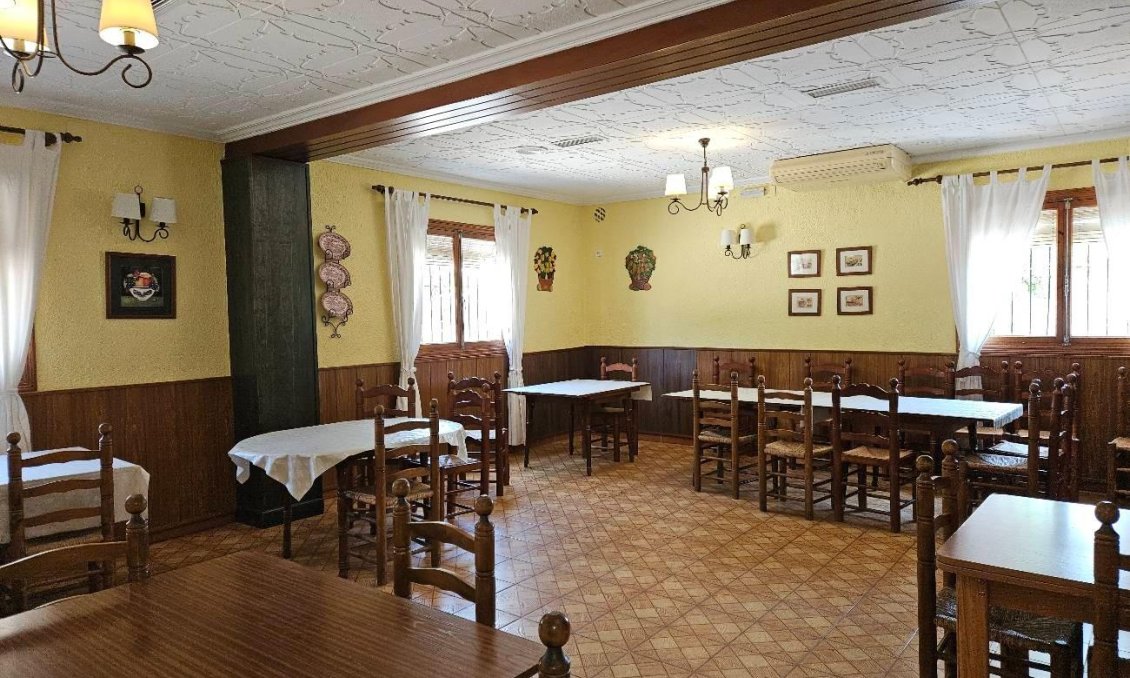 Wiederverkauf - Villa -
Elda - 03600