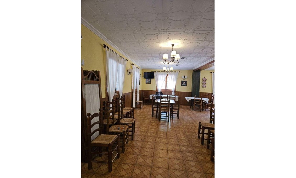 Wiederverkauf - Villa -
Elda - 03600