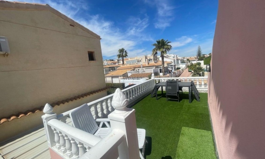 Segunda mano - Villa -
Playa Flamenca - Costa Blanca