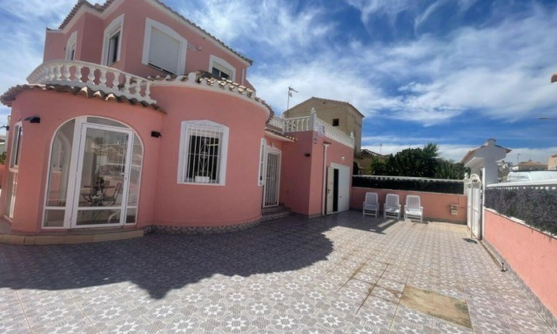 Segunda mano - Villa -
Playa Flamenca - Costa Blanca