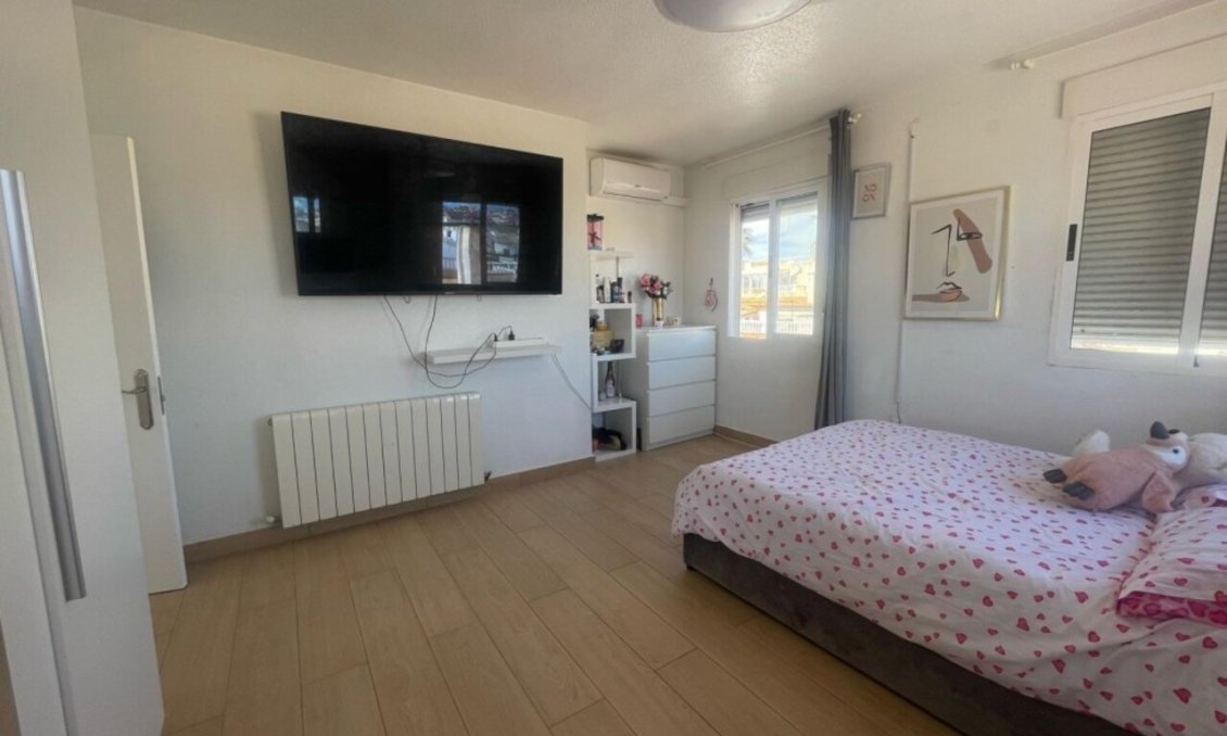 Segunda mano - Villa -
Playa Flamenca - Costa Blanca