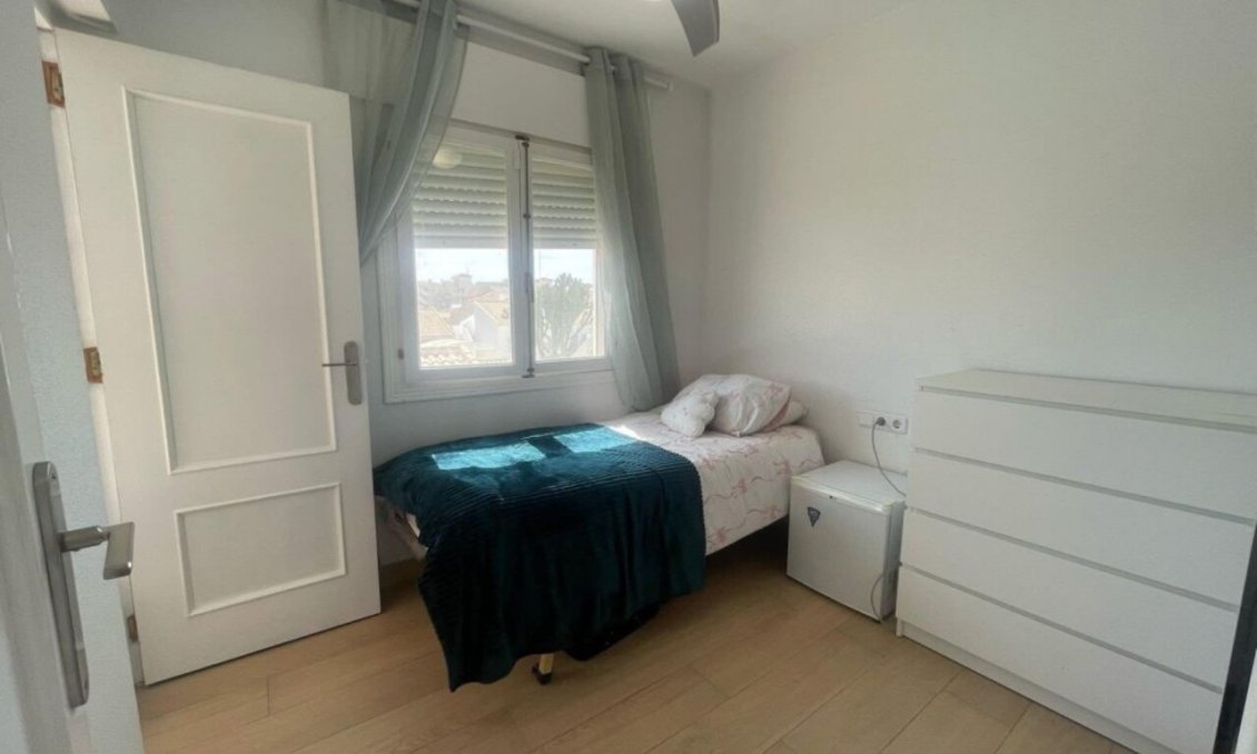 Segunda mano - Villa -
Playa Flamenca - Costa Blanca