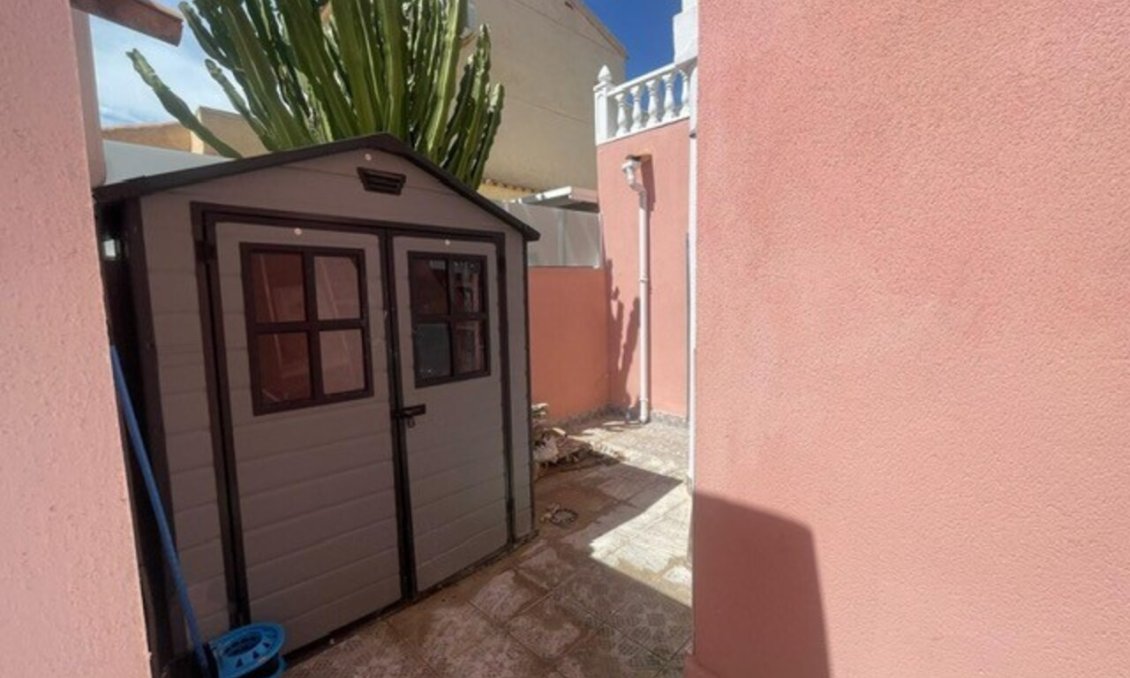 Segunda mano - Villa -
Playa Flamenca - Costa Blanca