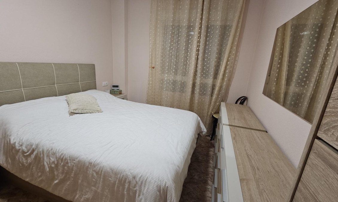 Segunda mano - Apartamento -
Torrevieja - Centro