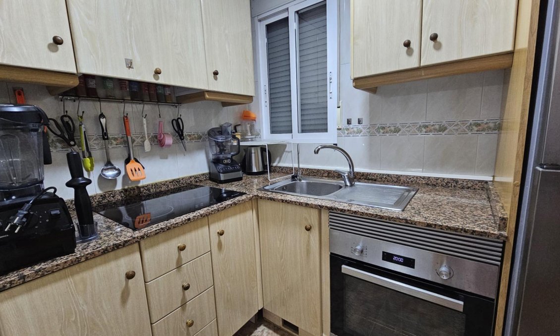 Segunda mano - Apartamento -
Torrevieja - Centro