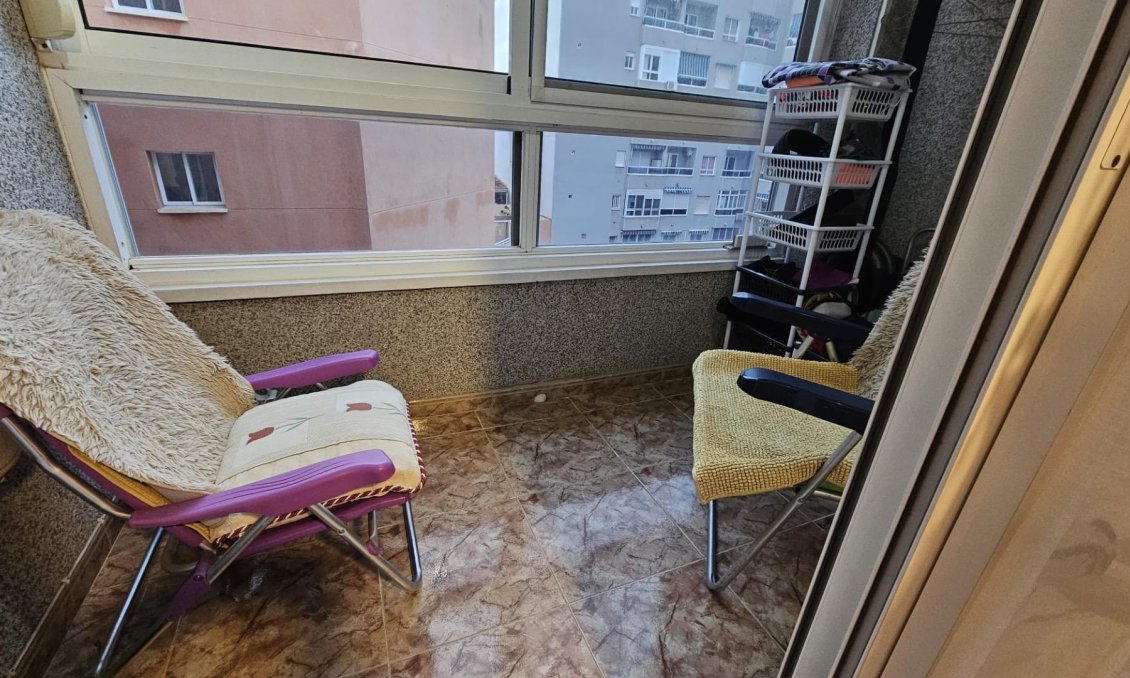 Segunda mano - Apartamento -
Torrevieja - Centro