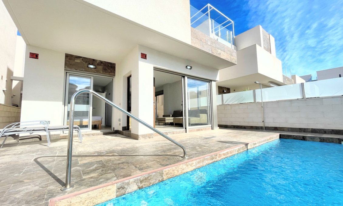 Segunda mano - Villa -
Villamartin - Costa Blanca