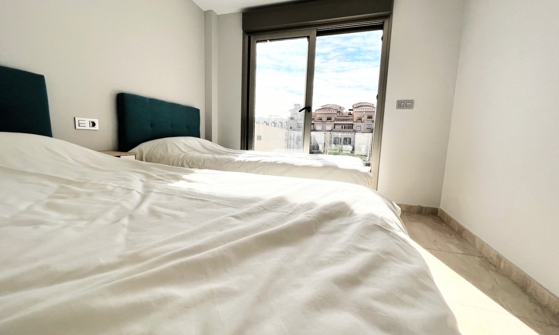 Segunda mano - Villa -
Villamartin - Costa Blanca