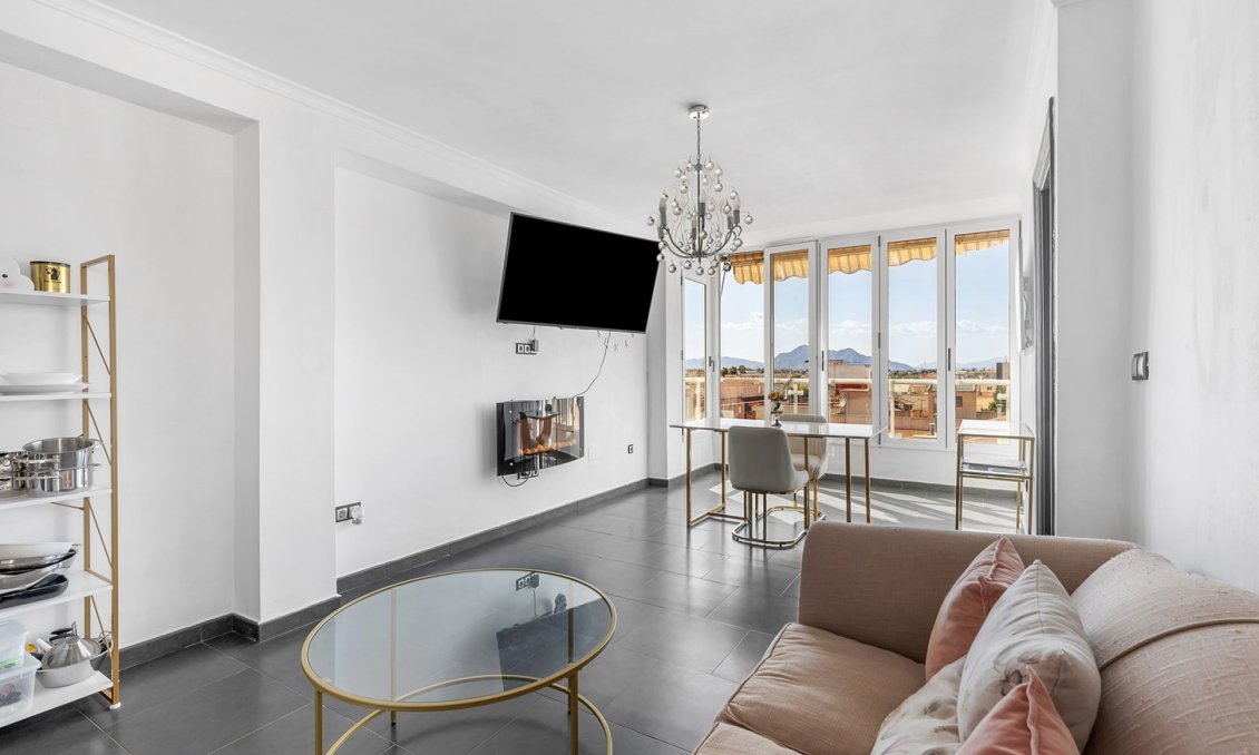 Segunda mano - Apartamento -
Daya Nueva - Costa Blanca