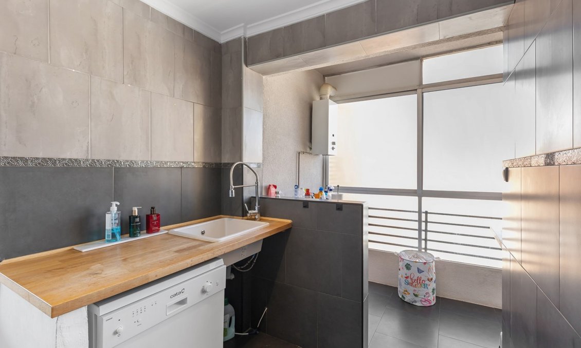 Segunda mano - Apartamento -
Daya Nueva - Costa Blanca