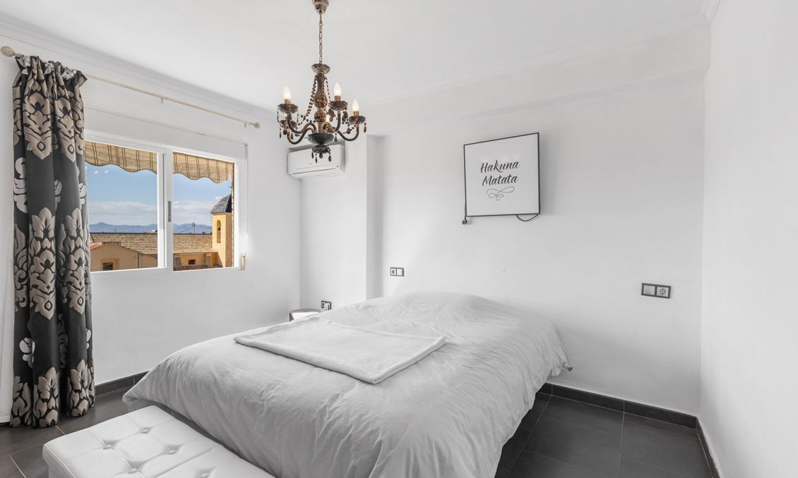 Segunda mano - Apartamento -
Daya Nueva - Costa Blanca
