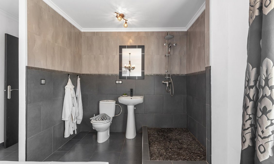 Segunda mano - Apartamento -
Daya Nueva - Costa Blanca