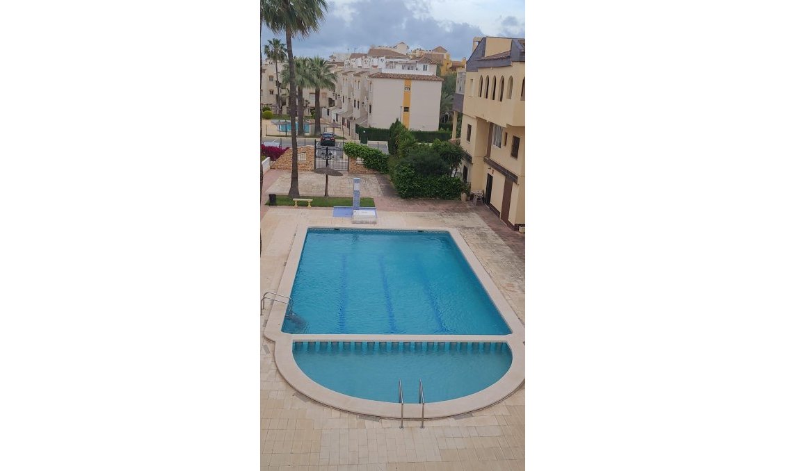 Segunda mano - Apartamento -
Torrevieja - Punta Prima