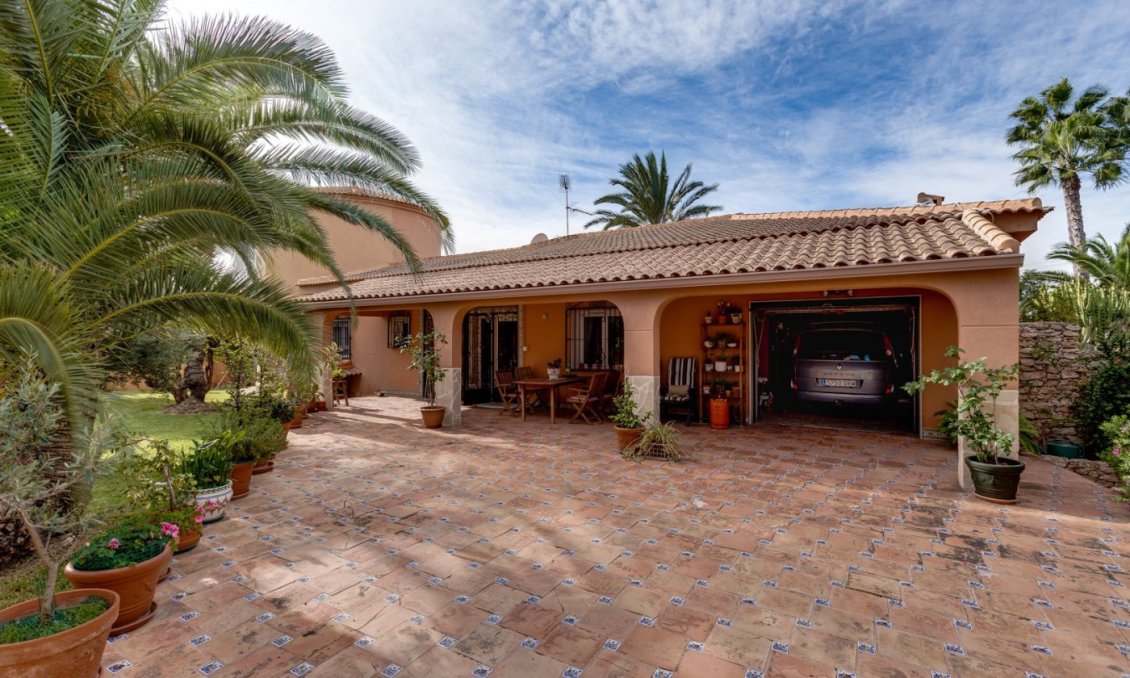 Segunda mano - Villa -
Torrevieja - San Luis