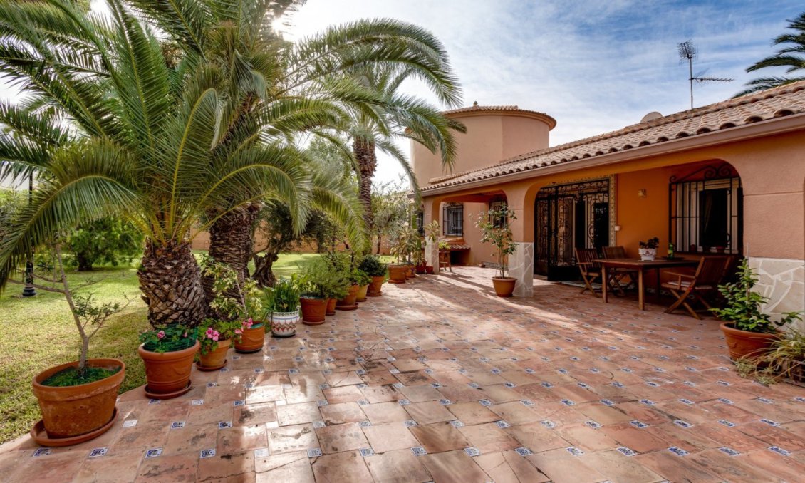 Segunda mano - Villa -
Torrevieja - San Luis