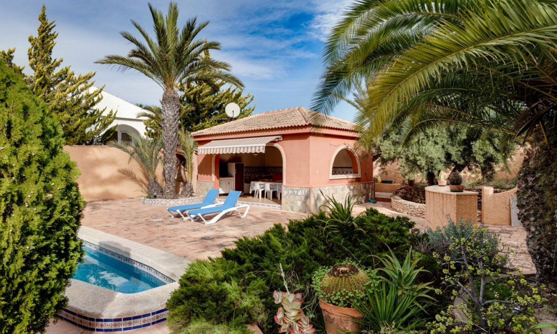 Segunda mano - Villa -
Torrevieja - San Luis