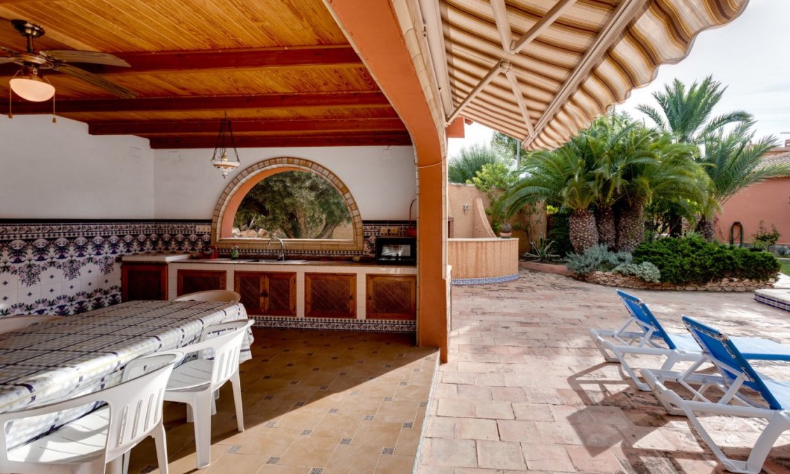 Segunda mano - Villa -
Torrevieja - San Luis