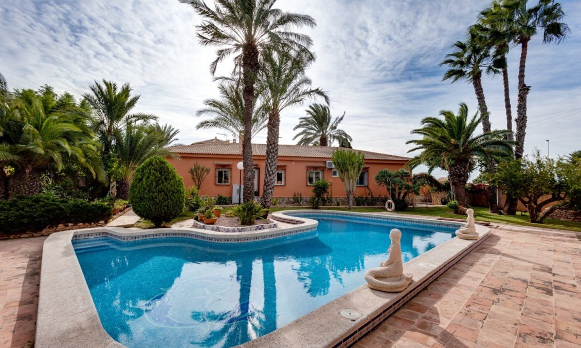 Segunda mano - Villa -
Torrevieja - San Luis