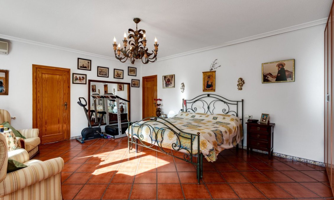 Segunda mano - Villa -
Torrevieja - San Luis