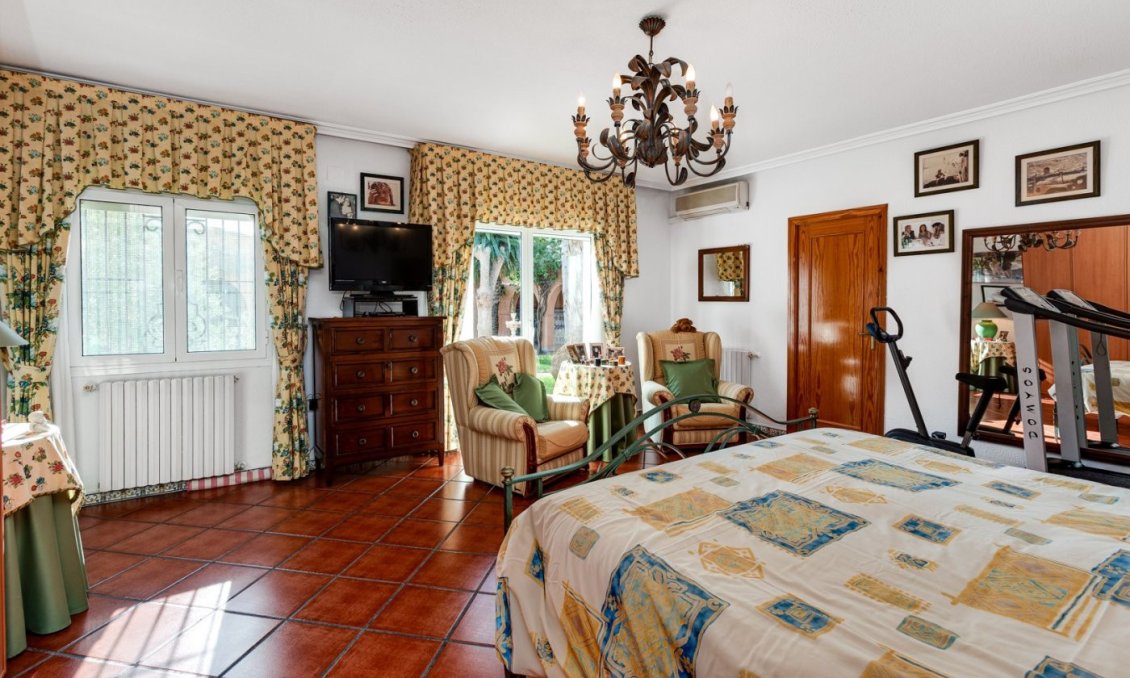 Segunda mano - Villa -
Torrevieja - San Luis