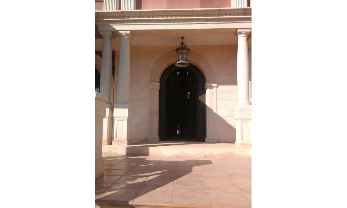 Segunda mano - Villa -
Elche - Costa Blanca