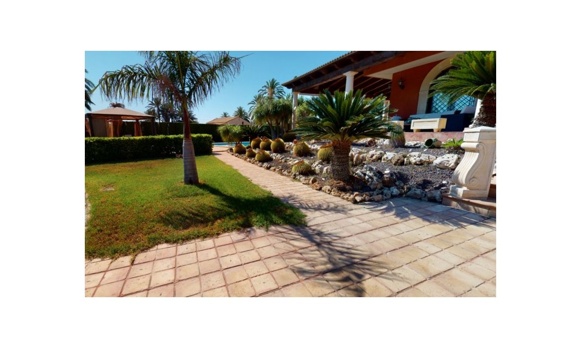 Segunda mano - Villa -
Elche - Costa Blanca