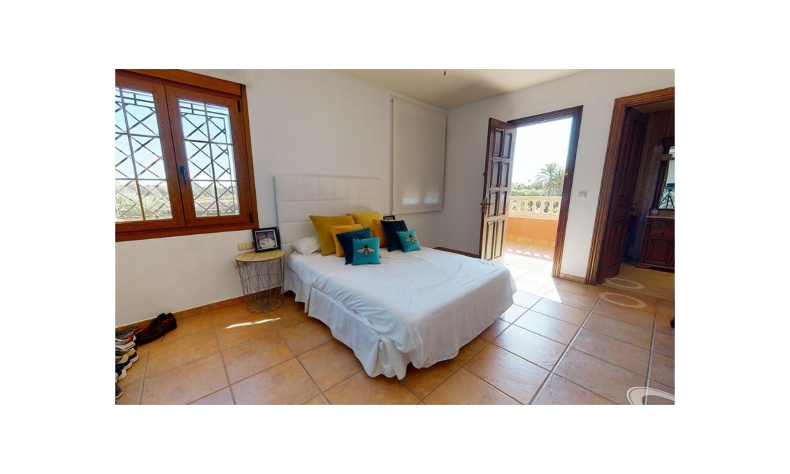 Segunda mano - Villa -
Elche - Costa Blanca
