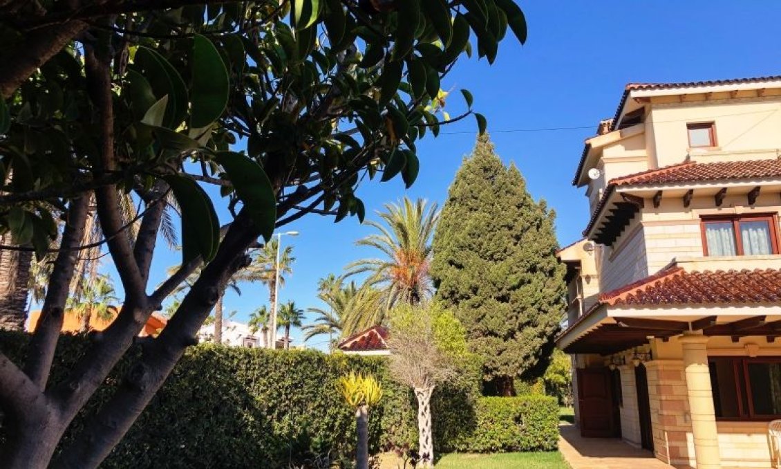 Segunda mano - Villa -
Orihuela Costa - Costa Blanca