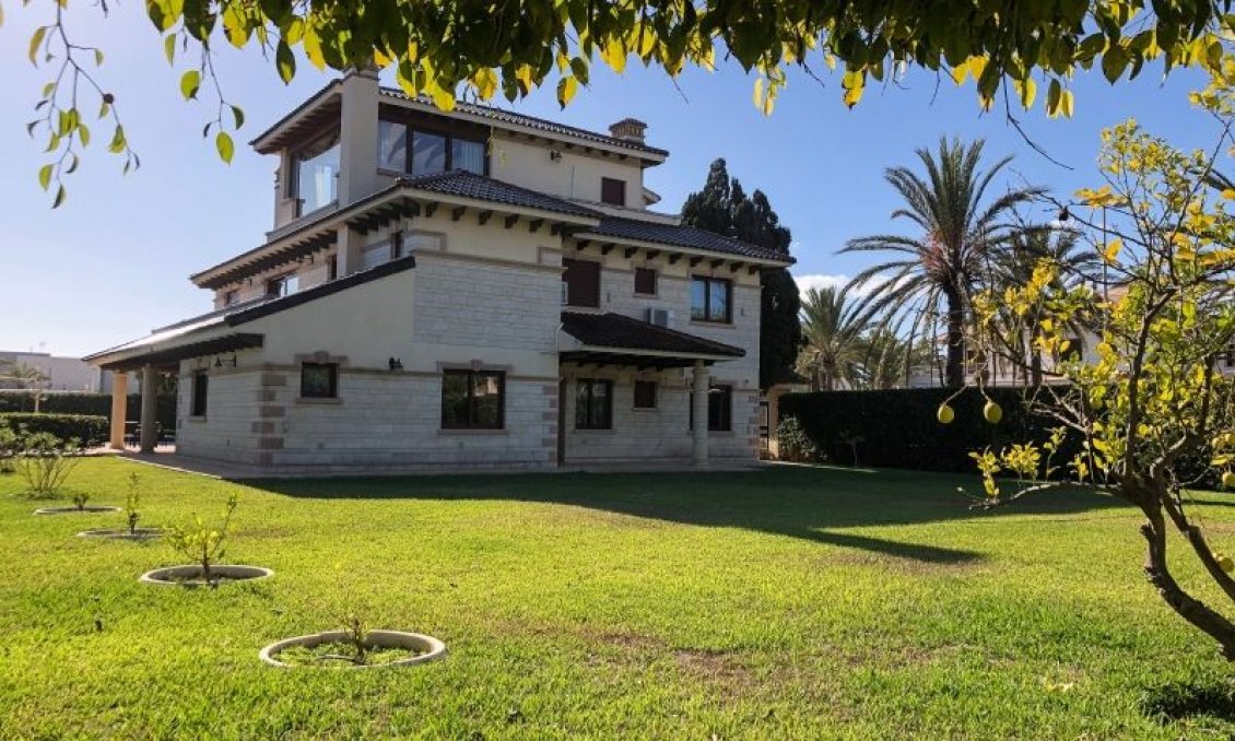 Segunda mano - Villa -
Orihuela Costa - Costa Blanca