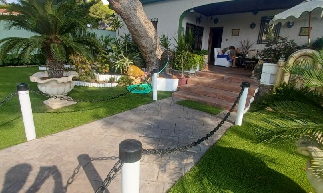 Revente - Villa -
Orihuela Costa - Costa Blanca